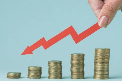 La liquidez ha impulsado el crédito y el consumo en Ecuador, pero comienzan a aparecer señales de una posible desaceleración.