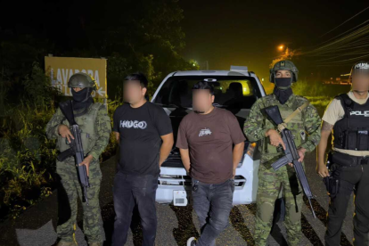 Operativos policiales y militares se desplegaron en varias ciudades durante la primera noche del toque de queda