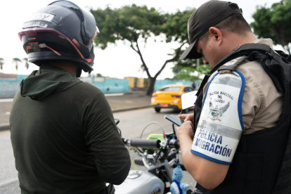 John Reimberg dispuso operativos de migración en el norte de Guayaquil.