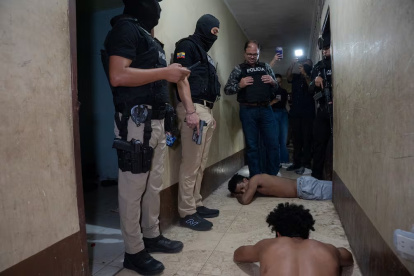 John Reimberg, ministro del Interior, informó sobre los resultados de los operativos durante el toque de queda.
