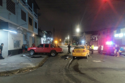 Uno de los accidentes de tránsito ocurrió en las calles 29 y Letamendi, en el suroeste de Guayaquil, la madrugada de este sábado 19 de septiembre.