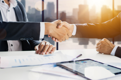 Las Alianzas Público-Privadas buscan facilitar la participación de capital privado en proyectos de infraestructura considerados estratégicos para Ecuador.