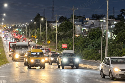 En un tramo de la vía a Daule se incorporaron luces LED.