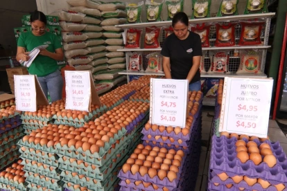 Los precios de huevos está determinado por el tamaño, la marca y las condiciones de crianza.