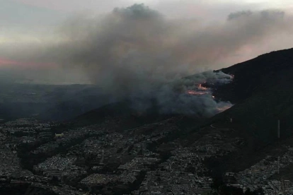 El incendio en el cerro Casitagua comenzó el 17 de septiembre de 2026.