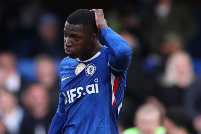 Moisés Caicedo, figura del medio campo de Chelsea.