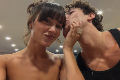 La española Aitana describe a Plex como su "compañero de vida".