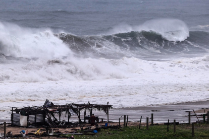El huracán Polo ha alcanzado este martes la categoría 5, la máxima en la escala Saffir-Simpson, frente a las costas del Pacífico mexicano.