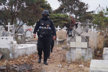 Una red de cobro ilegales operaría en el cementerio Ángel María Canals.