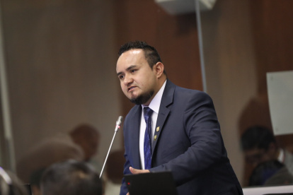 Cristian Benavides es presidente de la Comisión de Gobiernos Autónomos Descentralizados de la Asamblea.