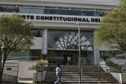 La Corte Constitucional dejó sin efecto un esperpento judicial que pretendía anular un pacto arbitral.