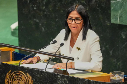 La presidenta encargada de Venezuela, Delcy Rodríguez, habla durante la 81ª Asamblea General de Naciones Unidas este miércoles, en Nueva York (Estados Unidos).