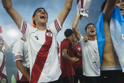 Los juveniles de River Plate celebraron en Miami la conquista de la primera edición de la Messi Cup, tras vencer 2-0 al Atlético de Madrid.