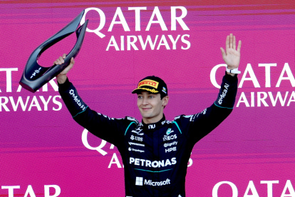 El piloto de Mercede, George Russell, se coronó en Azerbaijan al ganar el Gran Premio de Baku .