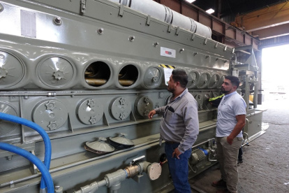 Técnico. Celso Sánchez inspeccionando uno de los motores de Progen, el 19 de septiembre de 2024 en Houston, en Estados Unidos. Hoy es testigo de Fiscalía.
