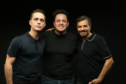 Pedro Alonso, Alejo Chauvín y Eugenio Derbez, de izquierda a derecha. Chauvín fue uno de los tres directores de fotografía de El Juicio.