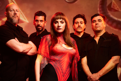 La banda reúne a músicos ecuatorianos y finlandeses y suma más de dos décadas de trayectoria.