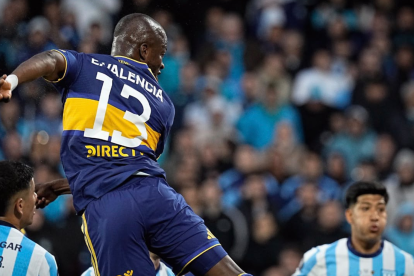 Enner Valencia anota un triplete en Boca Juniors.