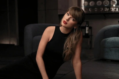 Taylor Swift hizo historia en los MTV Video Music Awards (VMA) al convertirse en la artista más galardonada en la historia de estos premios.