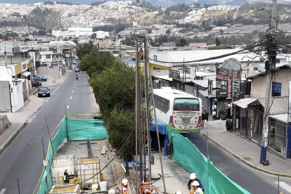 34 de las 37 perforaciones previstas ya fueron ejecutadas como parte de los estudios para una futura ampliación del Metro de Quito.