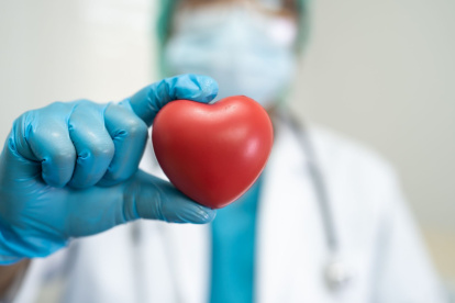El Día Mundial del Corazón fue establecido en el año 2000 por la Federación Mundial del Corazón, con el respaldo de la Organización Mundial de la Salud (OMS).