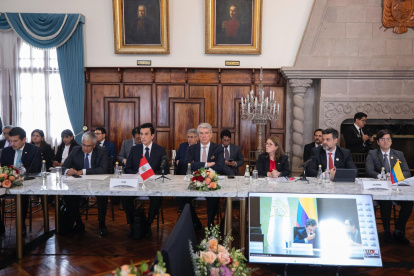 Delegados del Gobierno de Perú durante el encuentro de la Comunidad Andina en Quito, este miércoles 30 de septiembre.
