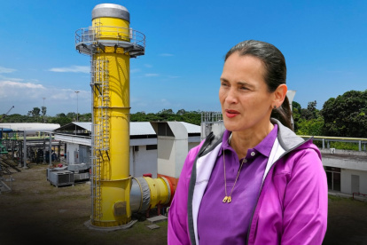 En diciembre de 2024, la entonces ministra Inés Manzano ya consultaba por Gasvesubio al gerente de Elecaustro dos semanas antes de comenzar la compra de energía termoeléctrica.
