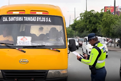 La ATM realizó controles en la avenida 25 de Julio para detectar vehículos que transportaban pasajeros sin autorización.