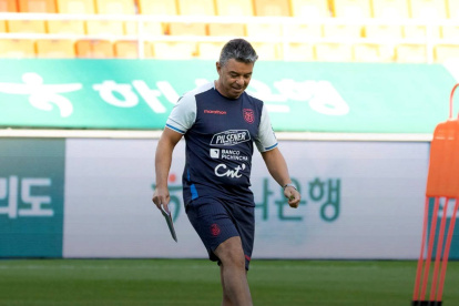 El entrenador Marcelo Gallardo está evaluando a la plantilla tricolor.