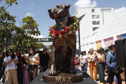 La escultura de Max se encuentra en la esquina de la avenida Isabel la Católica y Alfredo Mena, cerca de uno de los ingresos de la Politécnica Nacional.