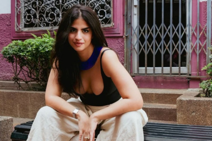 Esmeralda cuenta con más de 44.000 seguidores en Instagram, red principal donde publica sus análisis y opiniones.
