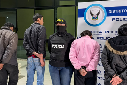 10 sospechosos fueron detenidos en Monjas, Quito, por presunta extorsión y robo.
