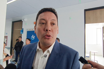 El alcalde suspendido de Cuenca, Cristian Zamora enfrenta una serie de señalamientos por presuntos casos de corrupción durante su administración.