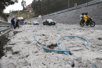 Las precipitaciones alcanzaron 79,4 milímetros en cuatro días, mientras inundaciones, lodo y granizo afectaron distintos sectores de Quito.