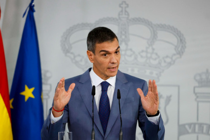 El presidente del Gobierno, Pedro Sánchez, comparece en rueda de prensa tras la reunión del Consejo de Ministros, este martes en el Palacio de la Moncloa.