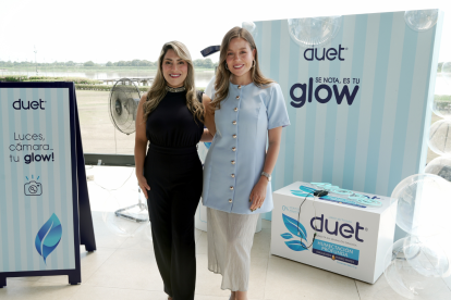Alexandra Bonilla, jefa marca de Douet, junto a la asesora de imagen Rafaella Mora.