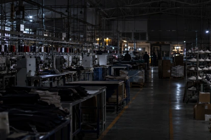 La desconexión eléctrica de 48 horas obliga a detener parte de la producción de las industrias textiles y de calzado en Ambato.