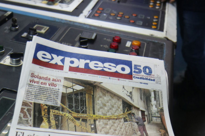 Un diario hace una curación de todo lo publicado, aplicando un filtro de calidad. Un diario invierte en tener columnistas que con sus mentes diversas nutren a la sociedad con criterios, ideas y posturas.