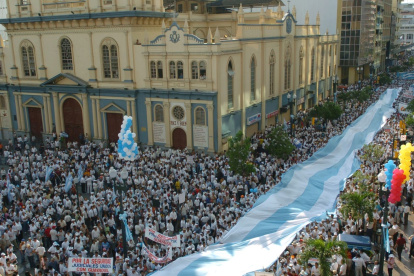 Entre el miedo en las calles, las imposiciones y los cortes de luz, Guayaquil conmemora su libertad, sin el carácter libérrimo y guerrero que siempre caracterizó a los guayaquileños.