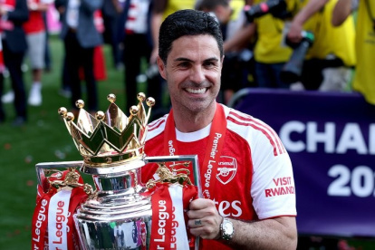 El entrenador Mikel Arteta devolvió el protagonismo de Arsenal en la Premier League.