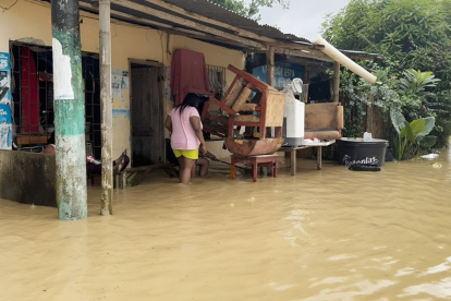 Lluvias dejan 16.075 afectados en Ecuador desde agosto por el fenómeno de El Niño.
