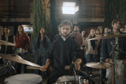 Los jóvenes encuentran un espacio alrededor de la música