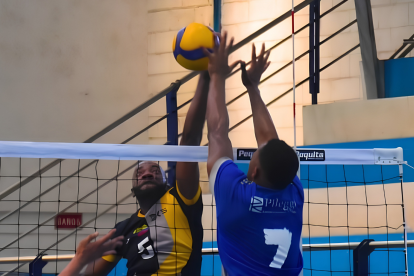 La Federación Ecuatoriana de Voleibol tiene participaciones internacionales en riesgo.