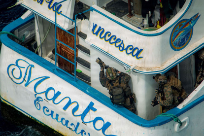 Embarcaciones de Ecuador son atacadas por EE. UU. bajo sospecha de nexos con el narcotráfico.