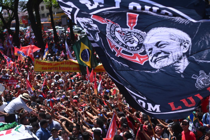Falvio Bolsonaro y Lula da Silva disputarán la Presidenica de Brasil en un balotaje.