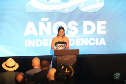 Tatiana Coronel, alcaldesa subrogante de Guayaquil, durante la sesión solemne del Concejo Cantonal este viernes 9 de octubre.