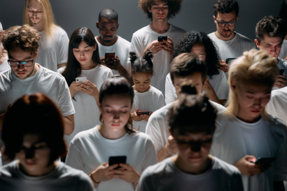 Turquía exigirá verificar la edad en redes sociales y eliminará las cuentas de usuarios menores de 15 años.