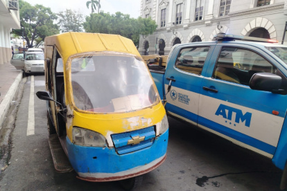 La ATM retuvo una tricimoto que circulaba por una zona no autorizada del centro de Guayaquil.