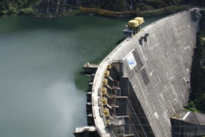 Mazar, ubicado en la provincia del Azuay, es el embalse y la reserva de agua más grande de Ecuador.