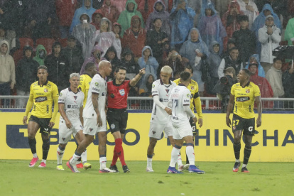Liga le dio vuelta y venció a Barcelona SC en Casa Blanca.